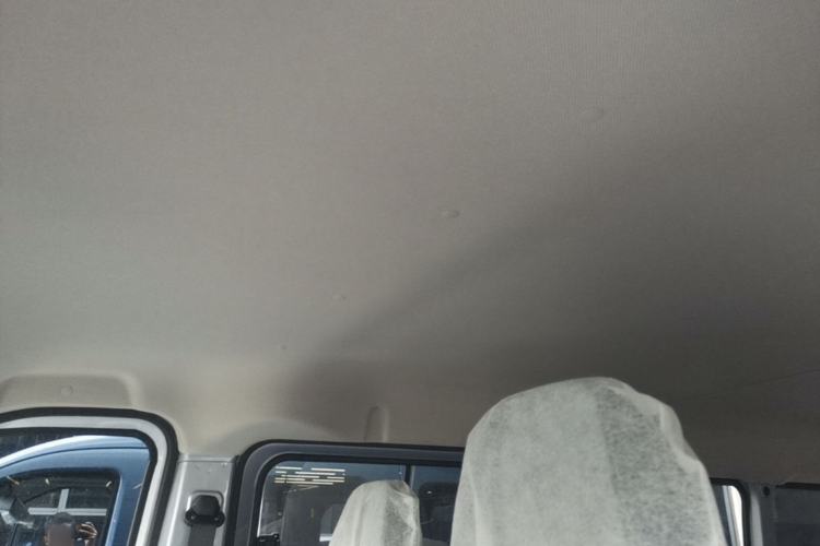 Used Wuling Yangguang 2025 Model 400km Bus Edition—Comfort Edition Headliner