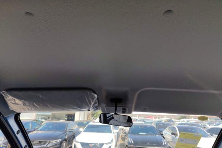 Used Wuling Yangguang 2025 Model 400km Bus Edition—Comfort Edition Headliner
