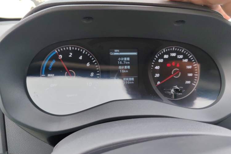 Used Wuling Yangguang 2025 Model 400km Bus Edition—Comfort Edition Instrument Cluster