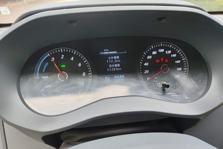 Used Wuling Yangguang 2025 Model 400km Bus Edition—Comfort Edition Odometer Close Up