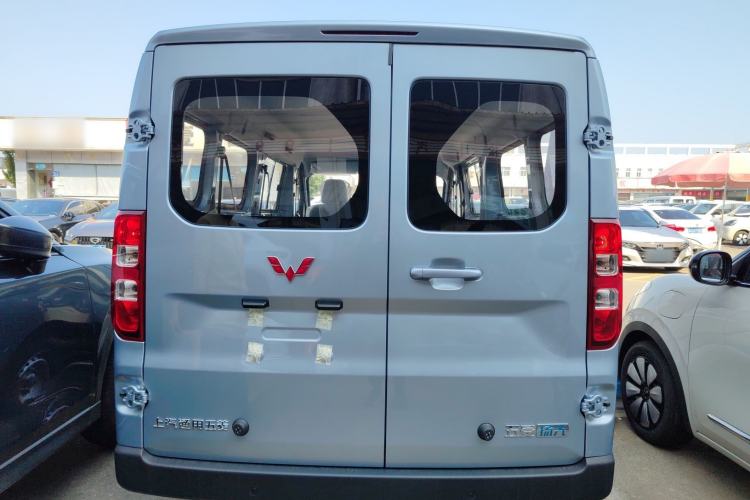 Used Wuling Yangguang 2025 Model 400km Bus Edition—Comfort Edition Rear