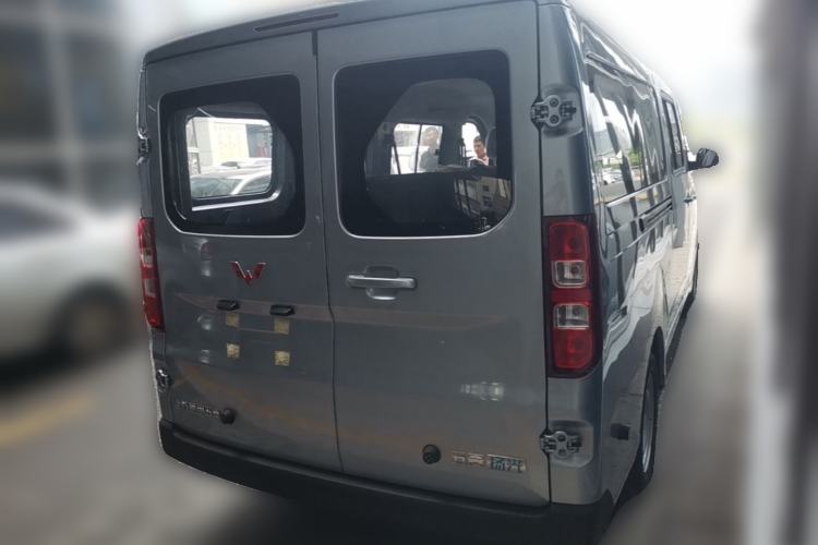 Used Wuling Yangguang 2025 Model 400km Bus Edition—Comfort Edition Rear Right 45 Deg