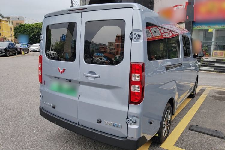 Used Wuling Yangguang 2025 Model 400km Bus Edition—Comfort Edition Rear Right 45 Deg