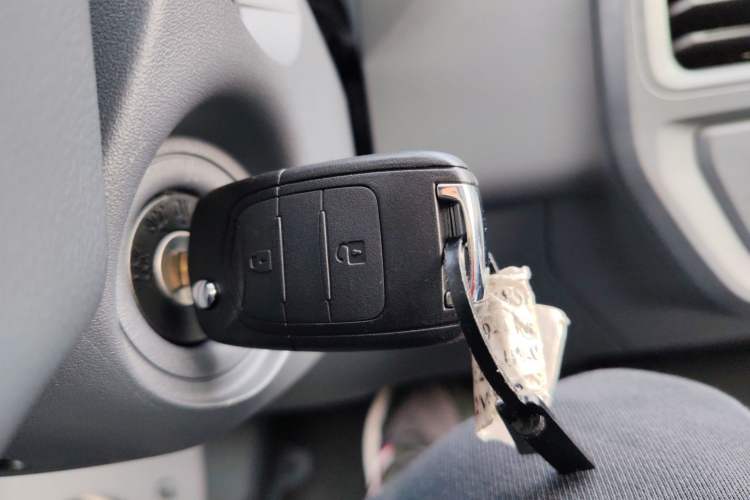 Used Wuling Yangguang 2025 Model 400km Bus Edition—Comfort Edition Vehicle Key