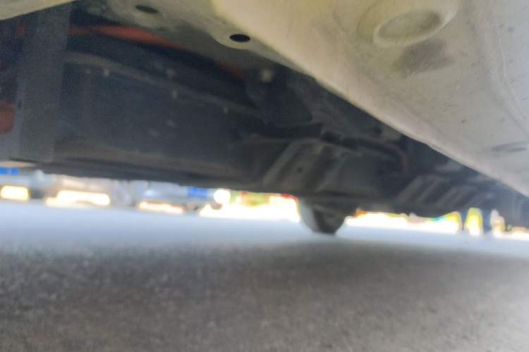 Used Wuling Yangguang 2025 Model 400km Bus Edition—Comfort Edition Chassis Front Left