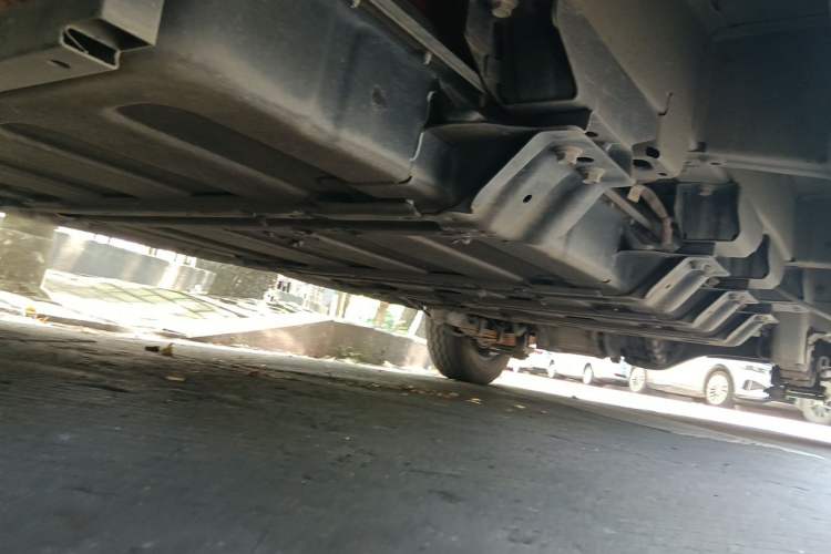 Used Wuling Yangguang 2025 Model 400km Bus Edition—Comfort Edition Chassis Front Left