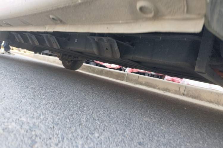 Used Wuling Yangguang 2025 Model 400km Bus Edition—Comfort Edition Chassis Front Right