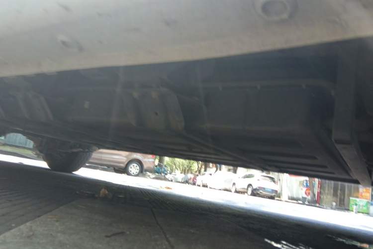 Used Wuling Yangguang 2025 Model 400km Bus Edition—Comfort Edition Chassis Front Right