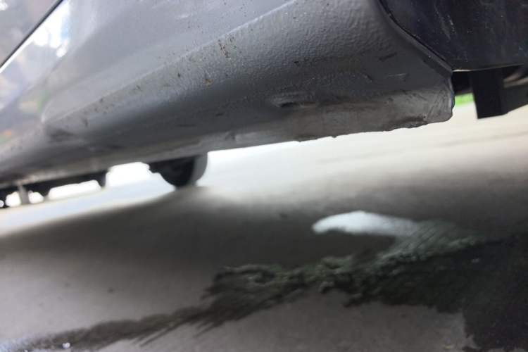 Used Wuling Yangguang 2025 Model 310KM Window-Sealed Edition—Customized by CATL Chassis Front Right