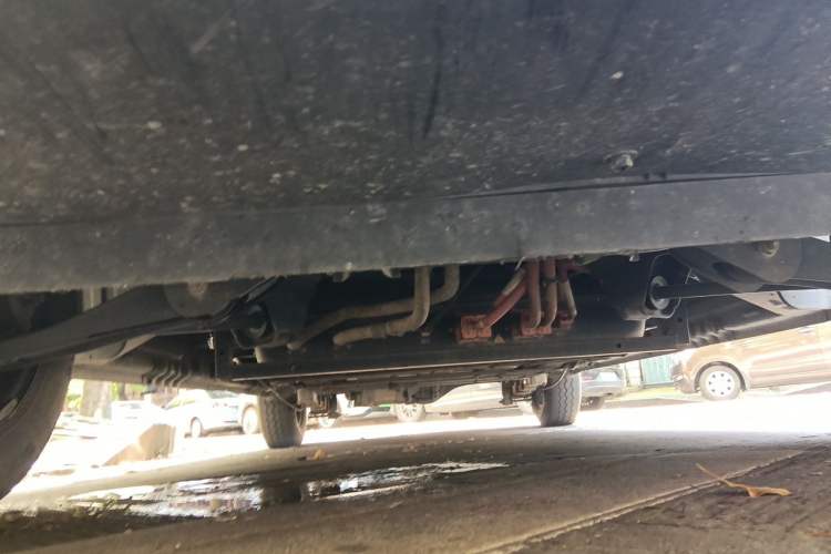 Used Wuling Yangguang 2025 Model 400km Bus Edition—Comfort Edition Chassis Front