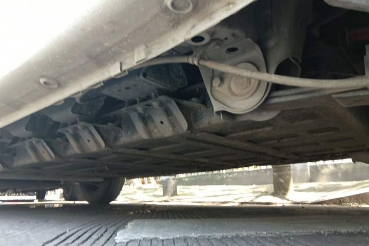 Used Wuling Yangguang 2025 Model 400km Bus Edition—Comfort Edition Chassis Rear Left