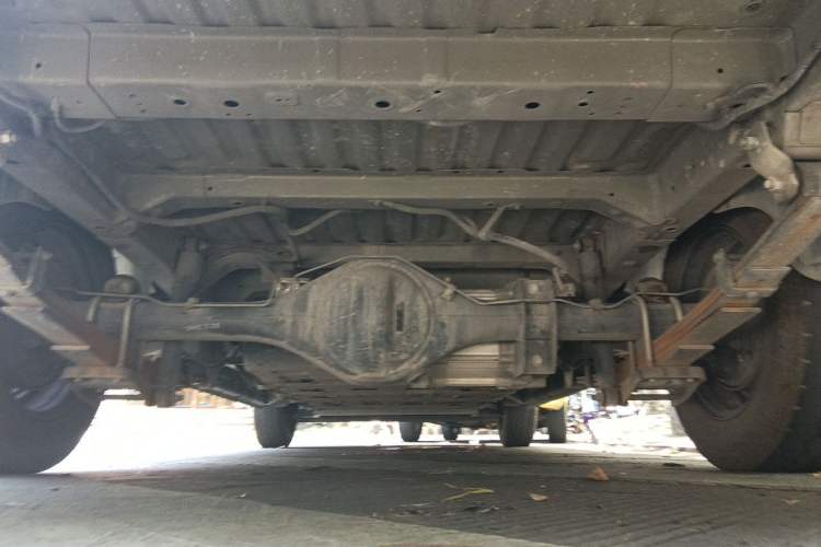 Used Wuling Yangguang 2025 Model 400km Bus Edition—Comfort Edition Chassis Rear