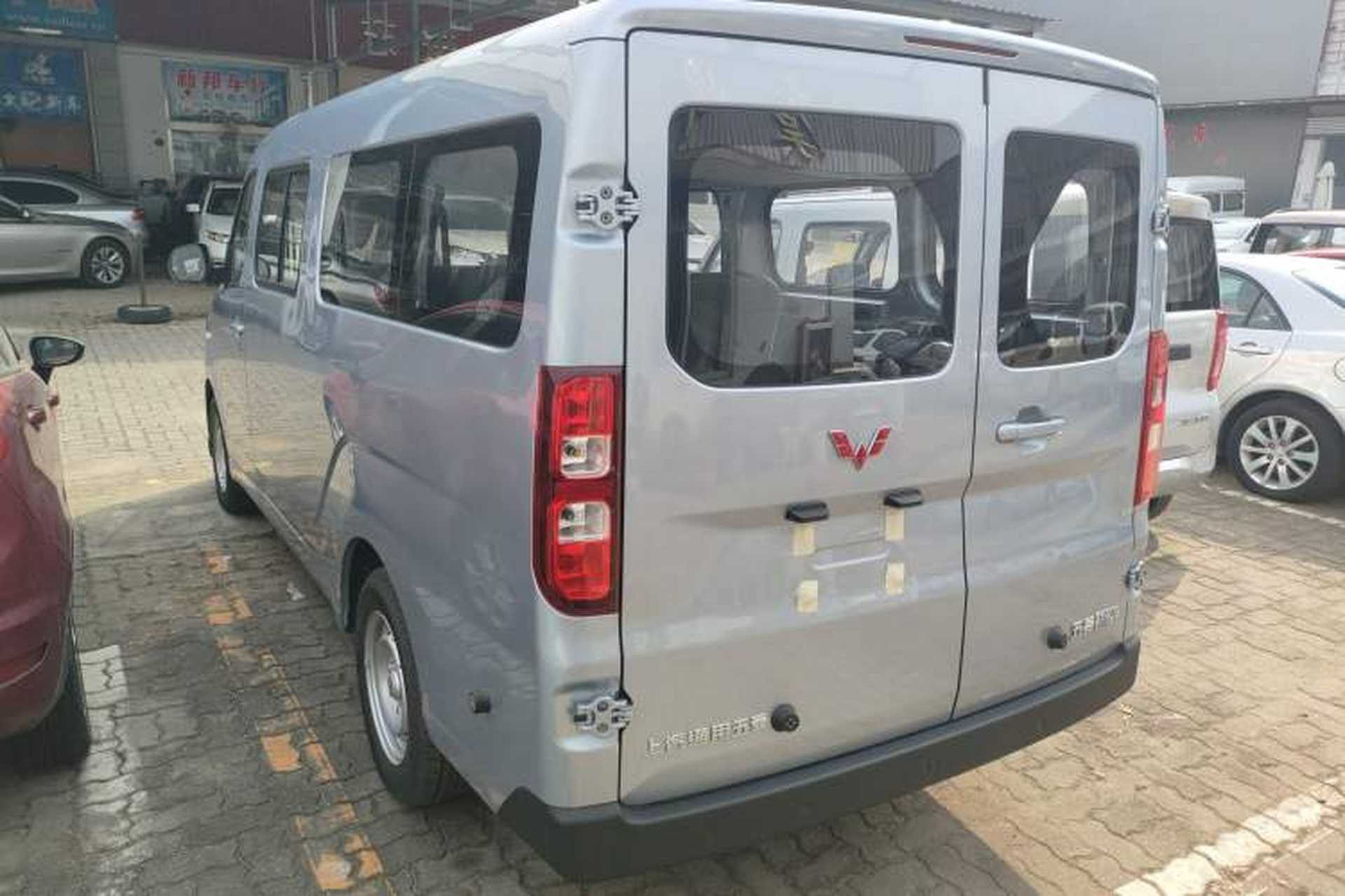 Used Wuling Yangguang 2025 Model 400km Bus Edition—Comfort Edition Exterior 3