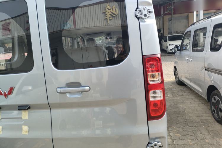 Used Wuling Yangguang 2025 Model 400km Bus Edition—Comfort Edition Exterior 6