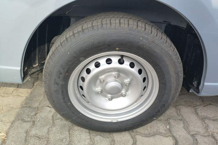 Used Wuling Yangguang 2025 Model 400km Bus Edition—Comfort Edition Exterior 8