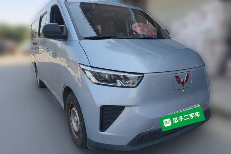 Used Wuling Yangguang 2025 Model 400km Bus Edition—Comfort Edition Front Right 45 Deg