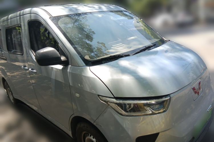 Used Wuling Yangguang 2025 Model 400km Bus Edition—Comfort Edition Front Right 45 Deg