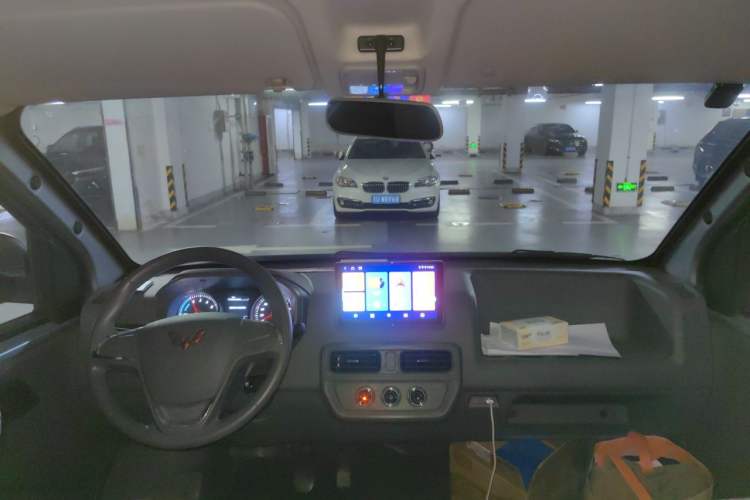 Used Wuling Yangguang 2025 Model 400km Bus Edition—Comfort Edition Headliner