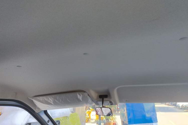 Used Wuling Yangguang 2025 Model 400km Bus Edition—Comfort Edition Headliner