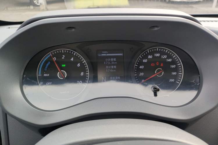 Used Wuling Yangguang 2025 Model 400km Bus Edition—Comfort Edition Instrument Cluster