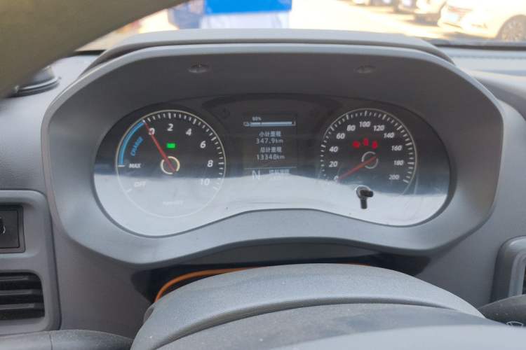 Used Wuling Yangguang 2025 Model 400km Bus Edition—Comfort Edition Instrument Cluster