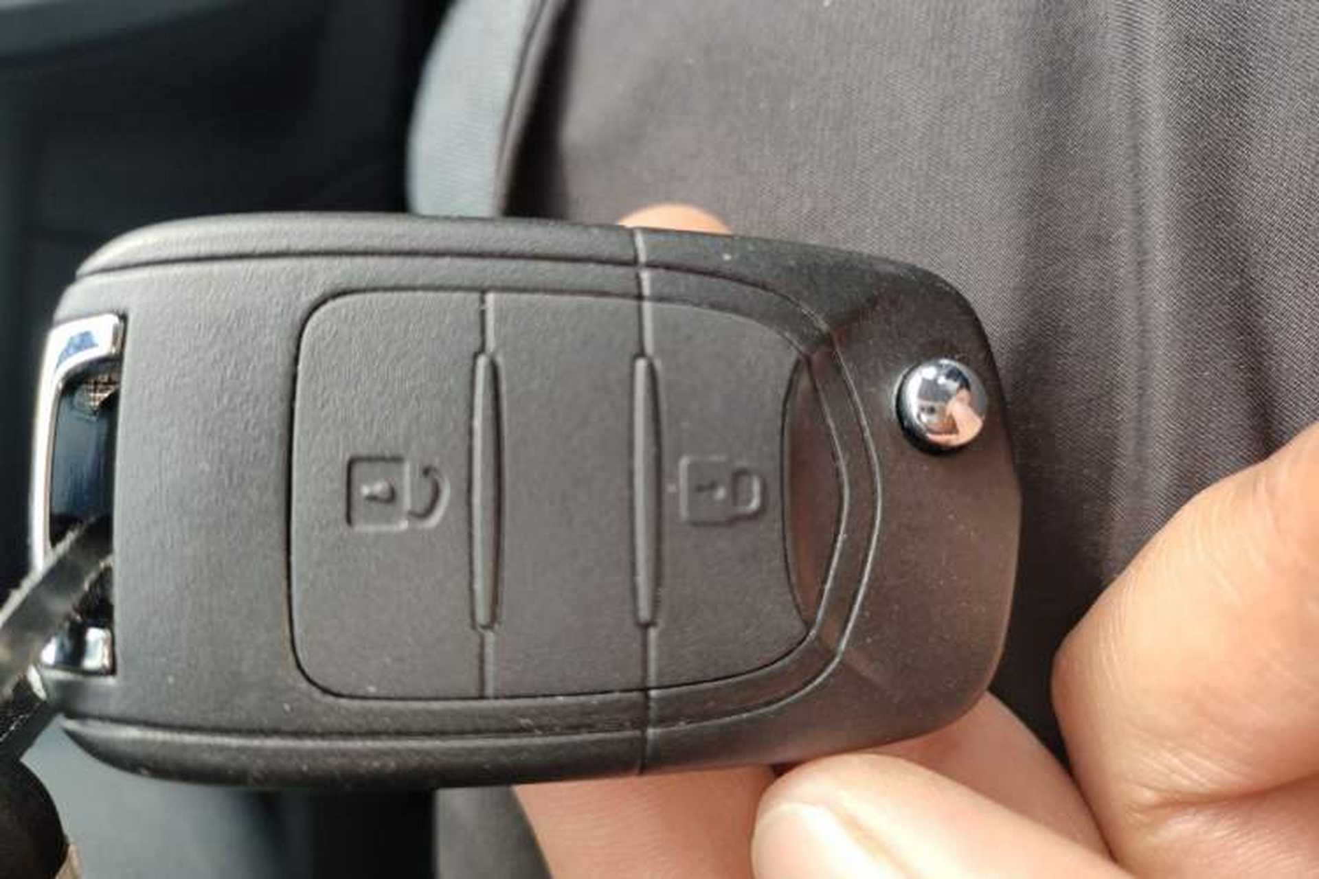 Used Wuling Yangguang 2025 Model 400km Bus Edition—Comfort Edition Interior 1