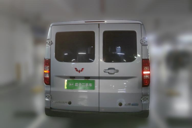 Used Wuling Yangguang 2025 Model 400km Bus Edition—Comfort Edition Rear
