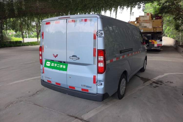 Used Wuling Yangguang 2025 Model 310KM Window-Sealed Edition—Customized by CATL Rear Right 45 Deg