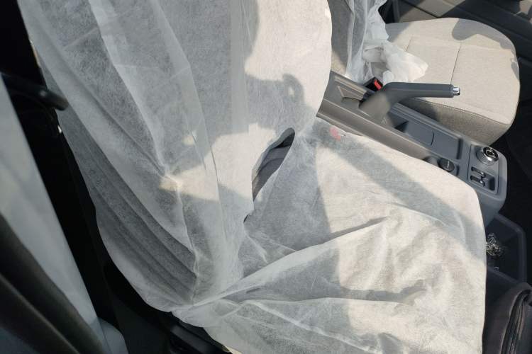 Used Wuling Yangguang 2025 Model 400km Bus Edition—Comfort Edition Right Front Seat