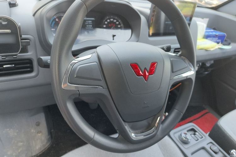 Used Wuling Yangguang 2025 Model 400km Bus Edition—Comfort Edition Steering Wheel