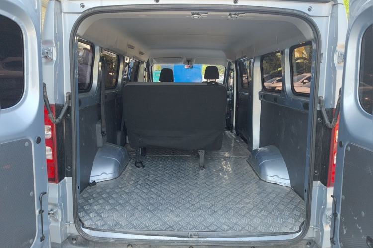 Used Wuling Yangguang 2025 Model 400km Bus Edition—Comfort Edition Trunk