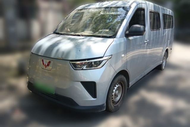 Used Wuling Yangguang 2025 Model 400km Bus Edition—Comfort Edition