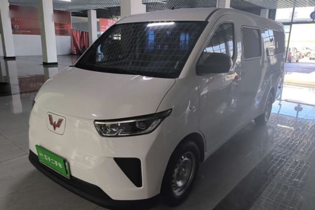 Used Wuling Yangguang 2025 Model 400km Bus Edition—Comfort Edition