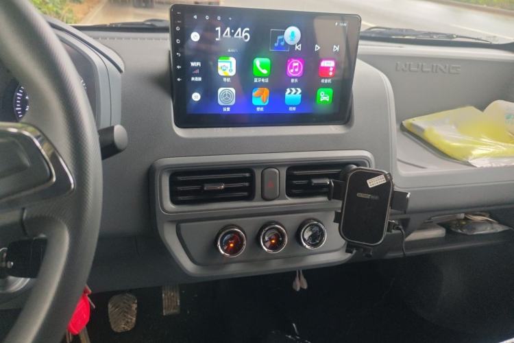 Used Wuling Yangguang 2025 Model 400km Bus Edition—Comfort Edition Audio And AC Panel