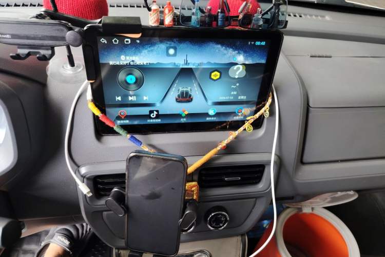 Used Wuling Yangguang 2025 Model 400km Bus Edition—Comfort Edition Audio And AC Panel