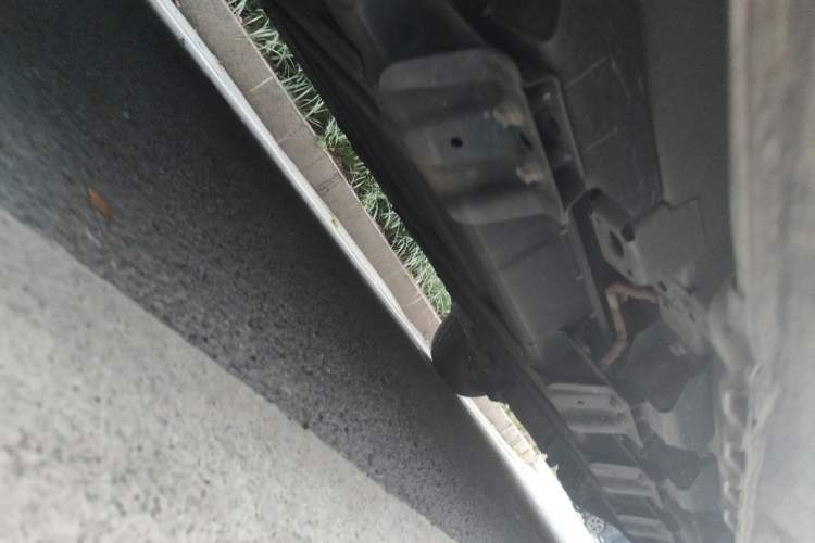 Used Wuling Yangguang 2025 Model 400km Bus Edition—Comfort Edition Chassis Front Left