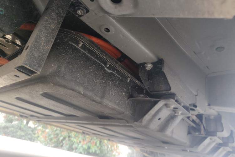 Used Wuling Yangguang 2025 Model 400km Bus Edition—Comfort Edition Chassis Front Left