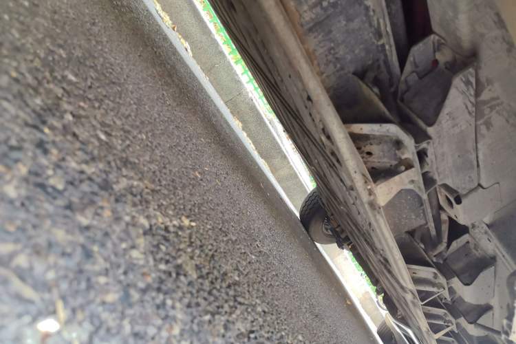 Used Wuling Yangguang 2025 Model 400km Bus Edition—Comfort Edition Chassis Front Left