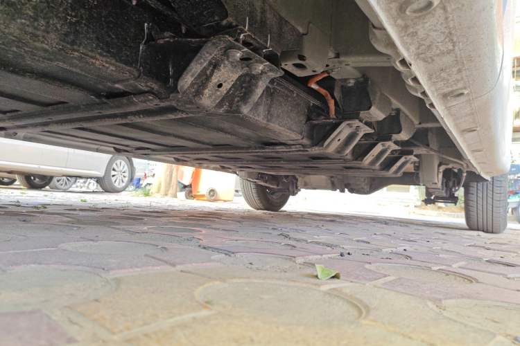 Used Wuling Yangguang 2025 Model 400km Bus Edition—Comfort Edition Chassis Front Left