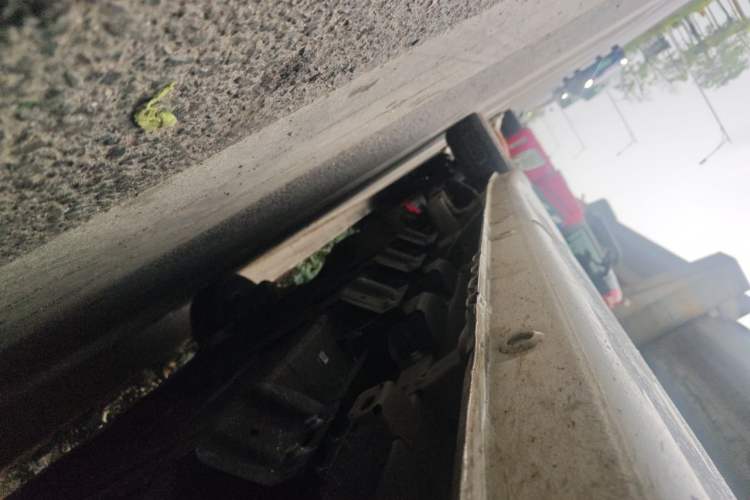 Used Wuling Yangguang 2025 Model 400km Bus Edition—Comfort Edition Chassis Front Right