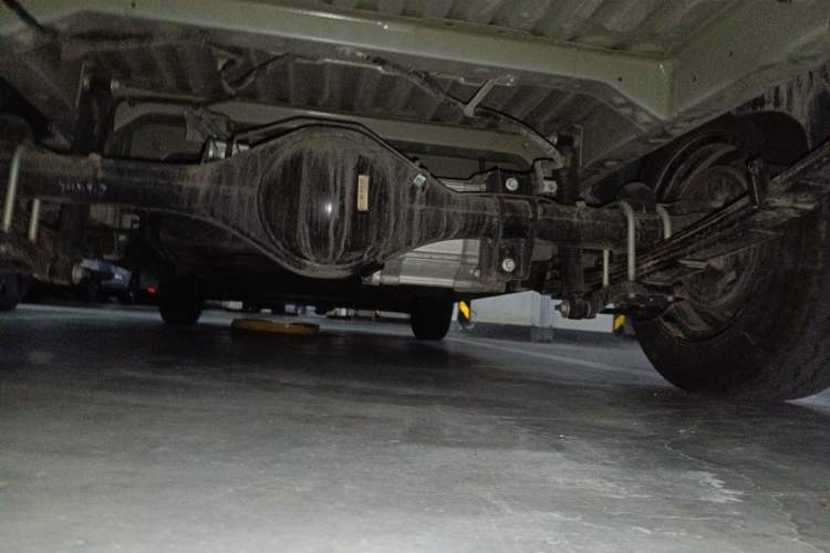 Used Wuling Yangguang 2025 Model 400km Bus Edition—Comfort Edition Chassis Rear