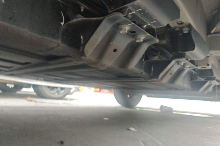 Used Wuling Yangguang 2025 Model 400km Bus Edition—Comfort Edition Chassis Rear