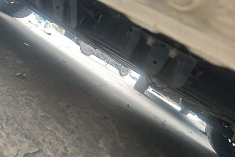 Used Wuling Yangguang 2025 Model 400km Bus Edition—Comfort Edition Chassis Rear Left