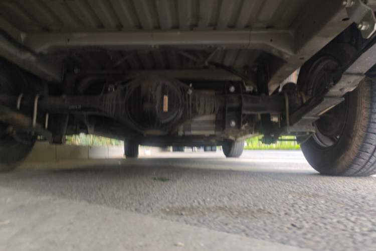 Used Wuling Yangguang 2025 Model 400km Bus Edition—Comfort Edition Chassis Rear