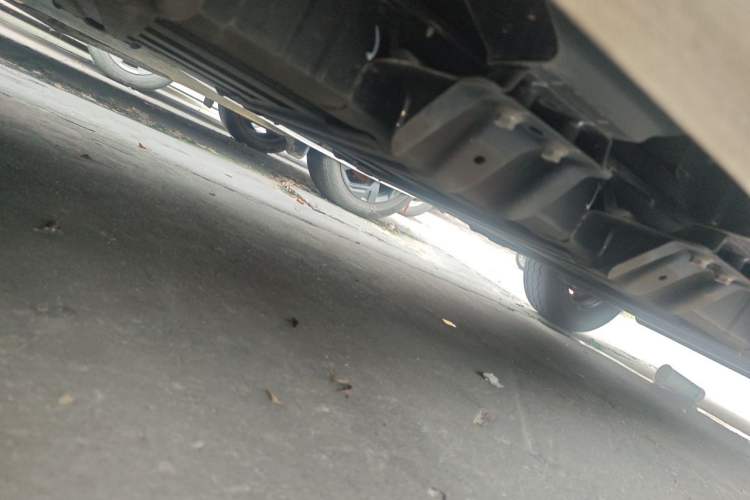 Used Wuling Yangguang 2025 Model 400km Bus Edition—Comfort Edition Chassis Rear Right