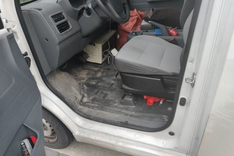 Used Wuling Yangguang 2025 Model 400km Bus Edition—Comfort Edition Driver Seat