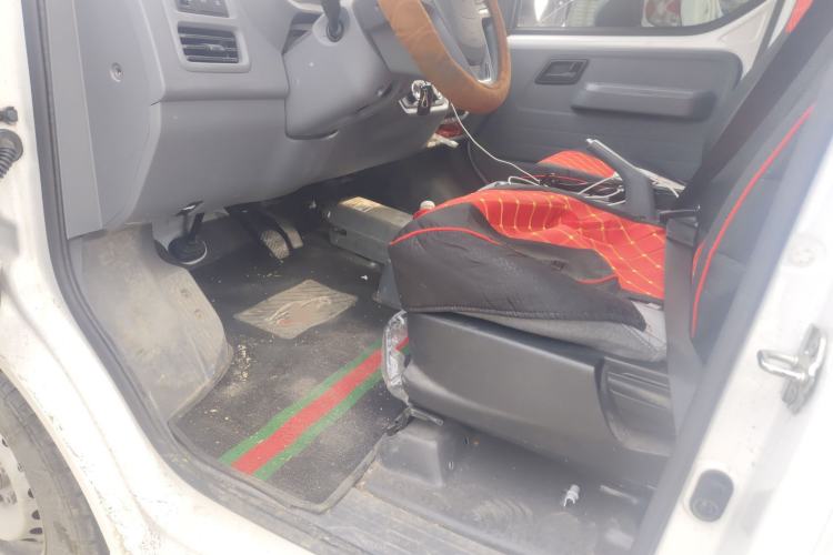 Used Wuling Yangguang 2025 Model 400km Bus Edition—Comfort Edition Driver Seat