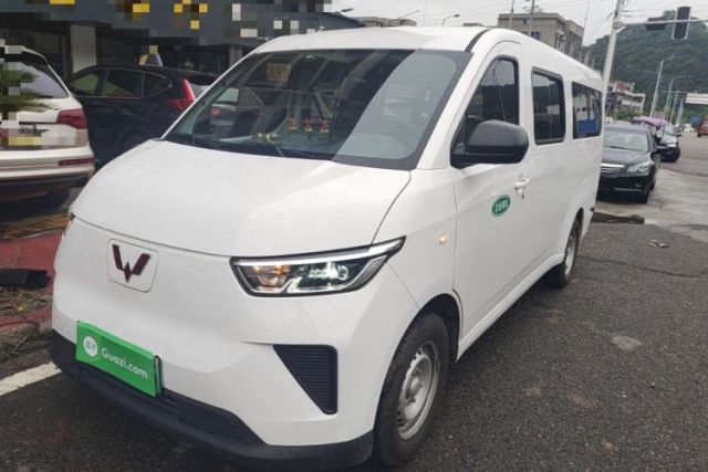 Used Wuling Yangguang 2025 Model 400km Bus Edition—Comfort Edition