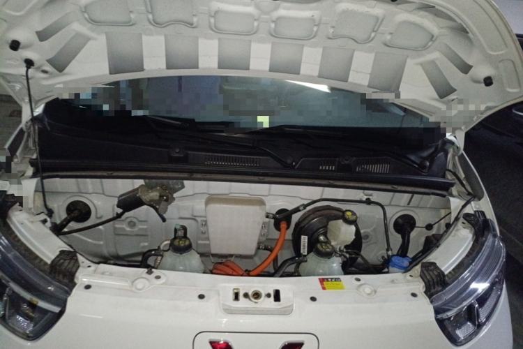 Used Wuling Yangguang 2025 Model 400km Bus Edition—Comfort Edition Engine Bay