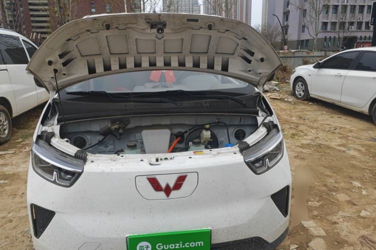 Used Wuling Yangguang 2025 Model 310KM Bus Edition—Customized by CATL Engine Bay